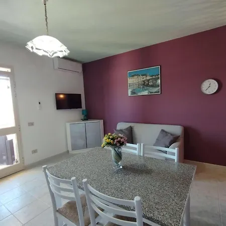 Apartment Luna-apatment-sea-view-10mt-from-beach