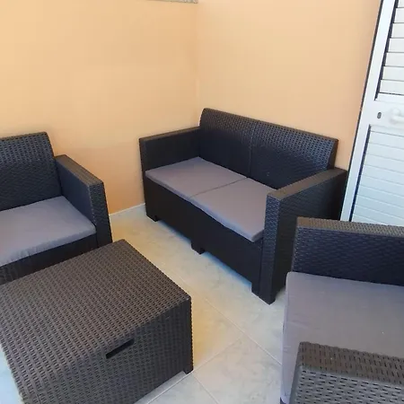 Apartment Luna-apatment-sea-view-10mt-from-beach *